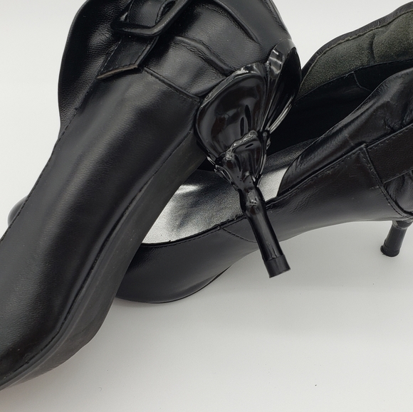 R.E.D Heels with decorative ankle and heel - Picture 3 of 16